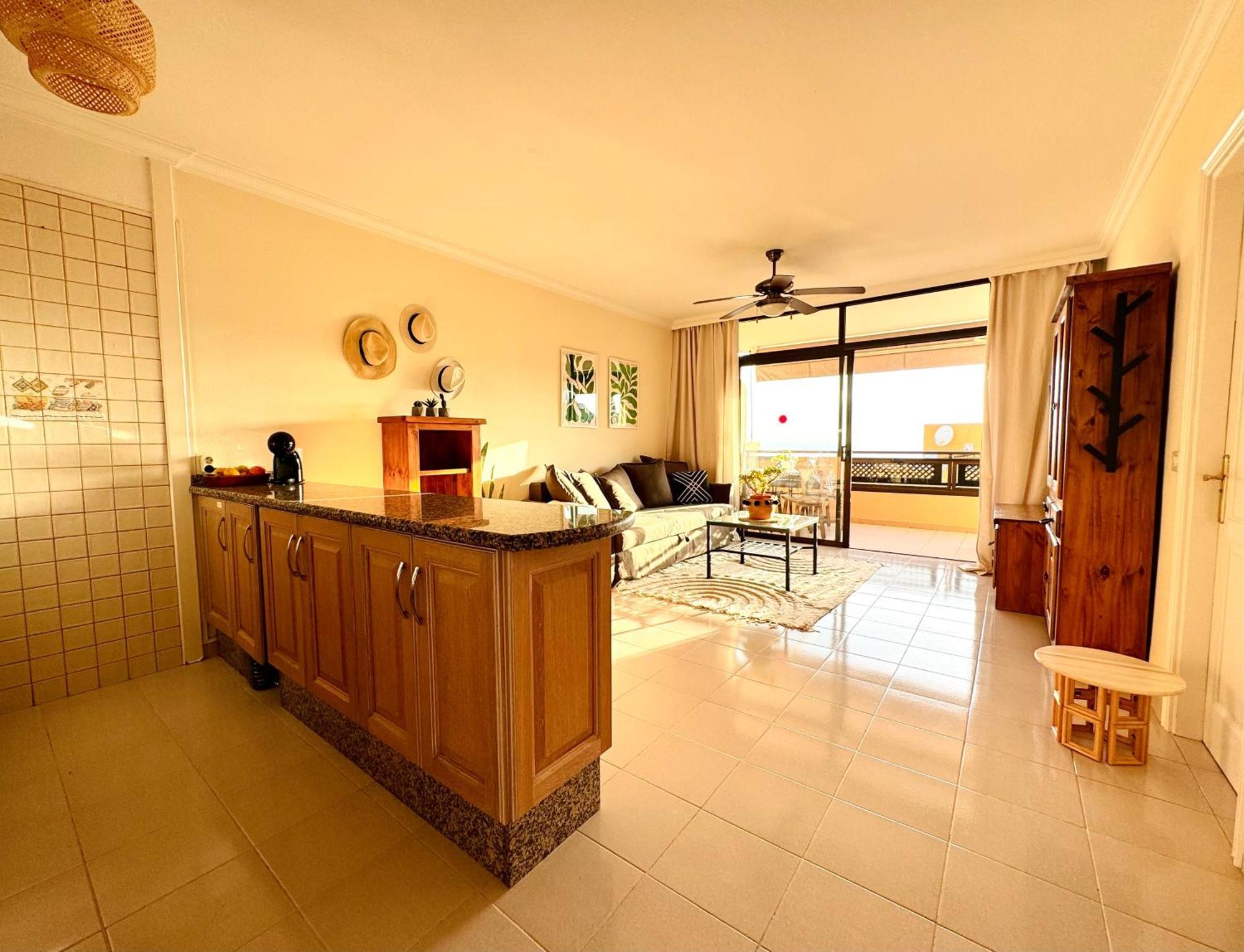 Casa Hugo - Ocean View, Quiet Pool, Fibre Net, Los Gigantes Puerto de Santiago  Exterior photo